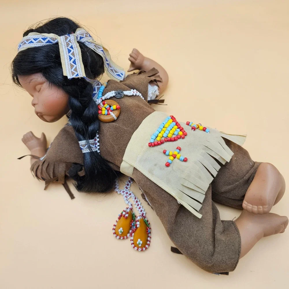 Native American Indian Porcelain Doll Beaded Sleeping  Detailed Outfit‎ Headband